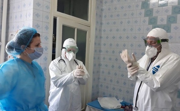 DOC // Platforma DA propune micșorarea vârstei de pensionare pentru cadrele medicale care muncesc în perioada stării de urgență